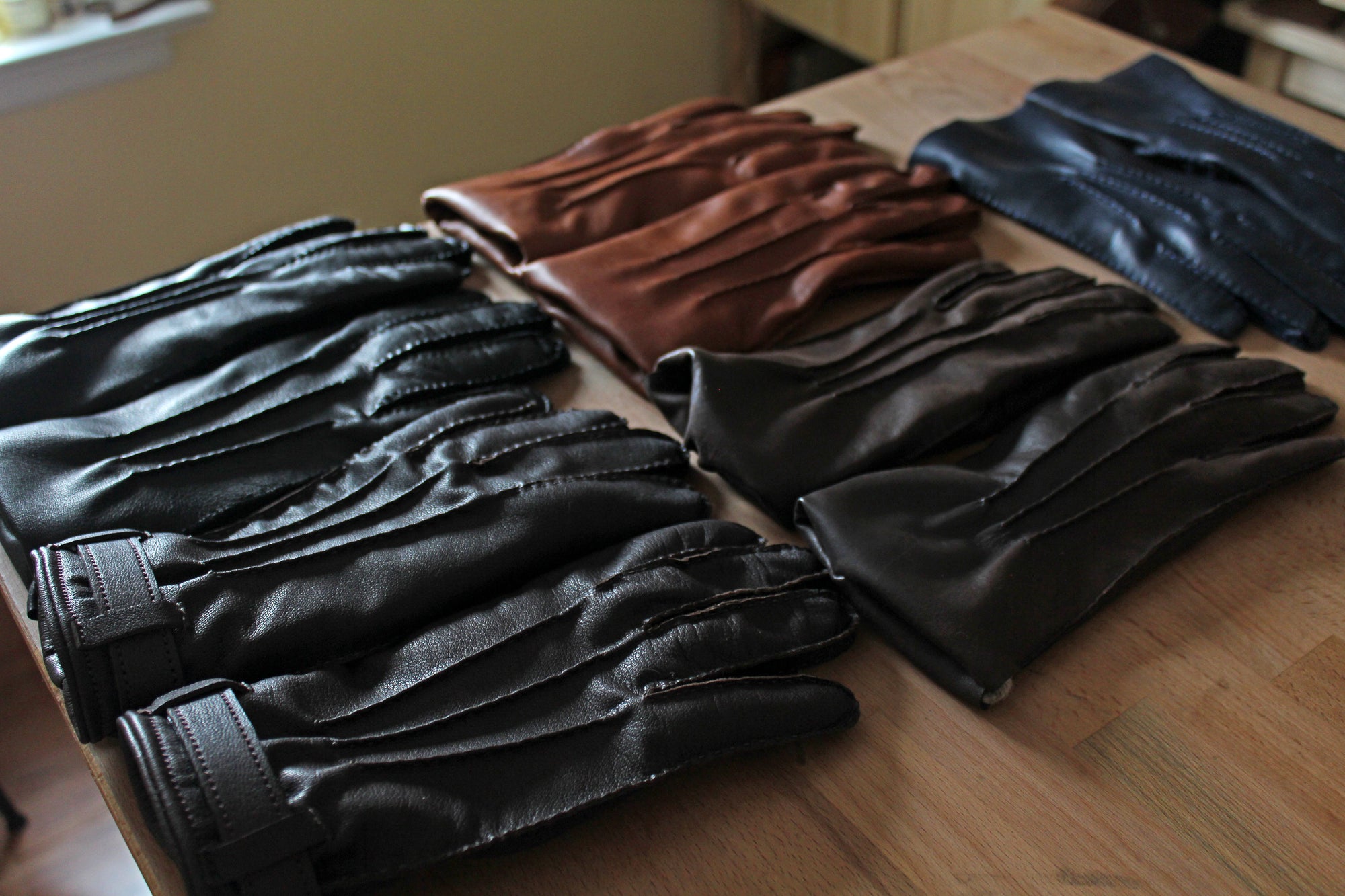 Handmade Leather Gloves – Skinner Designs - Main Image